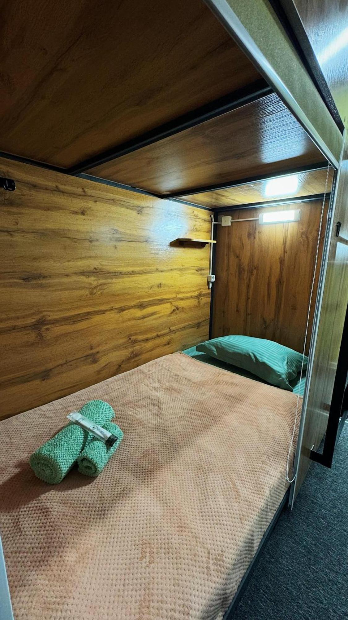 Hostel Kochevnik Capsule Hotel Алматы Экстерьер фото