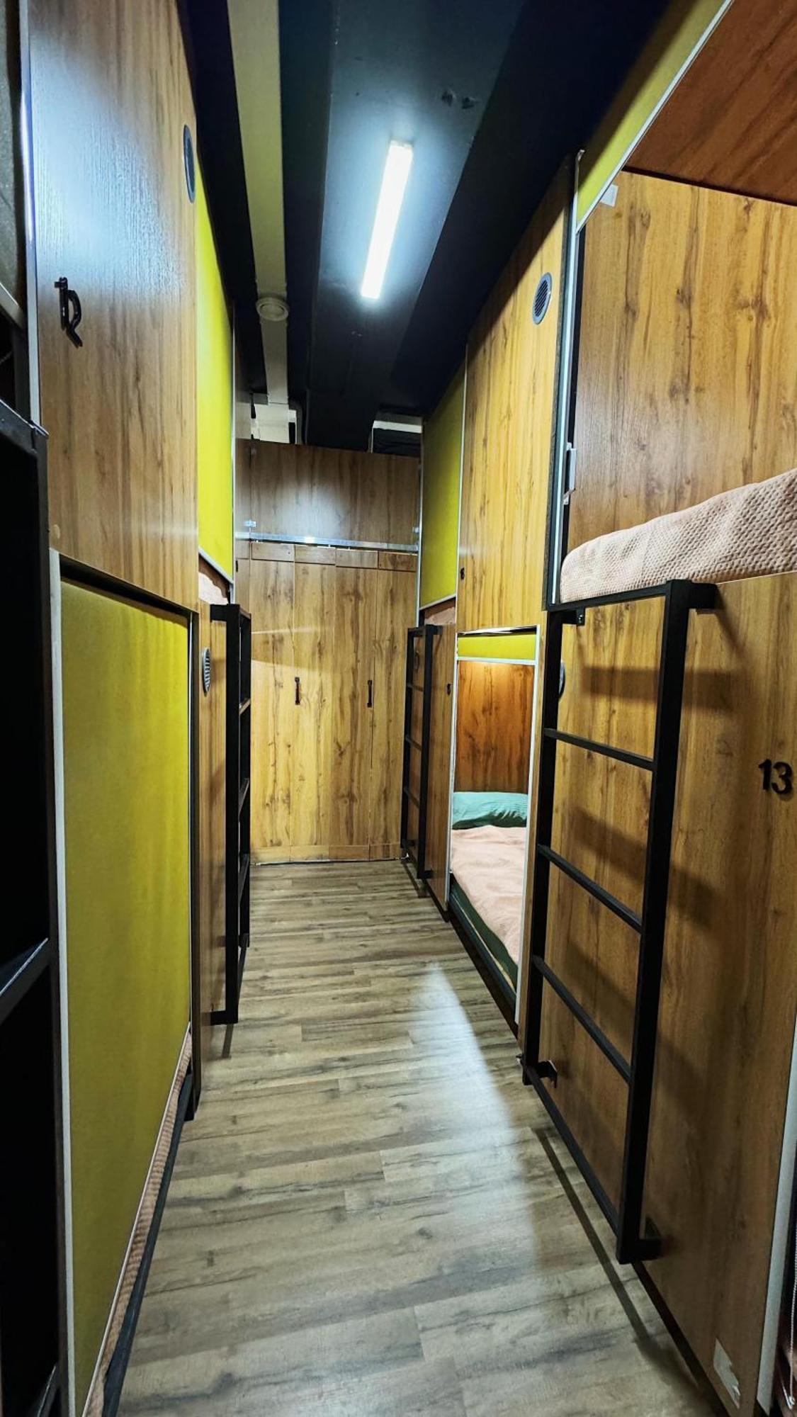 Hostel Kochevnik Capsule Hotel Алматы Экстерьер фото