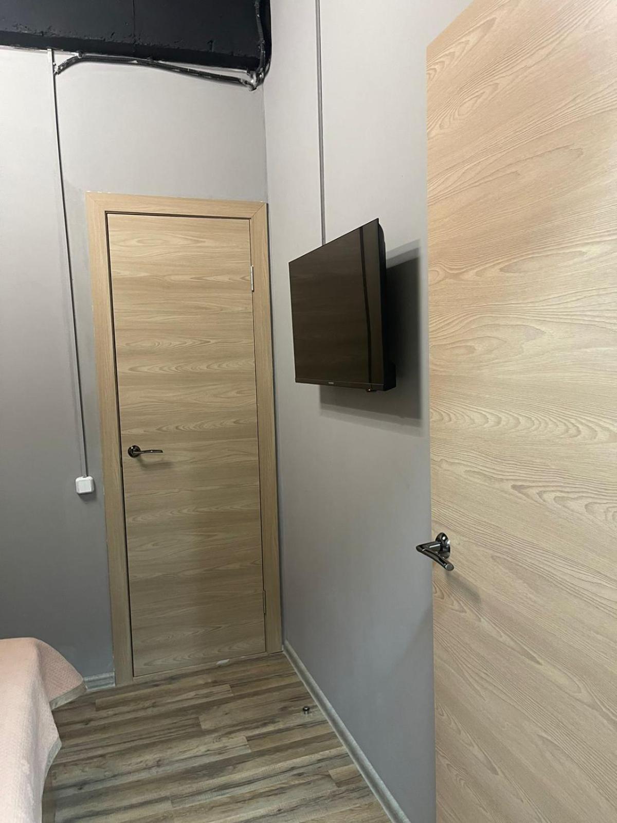 Hostel Kochevnik Capsule Hotel Алматы Экстерьер фото